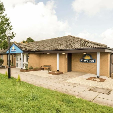 Days Inn Sutton Scotney North Экстерьер фото