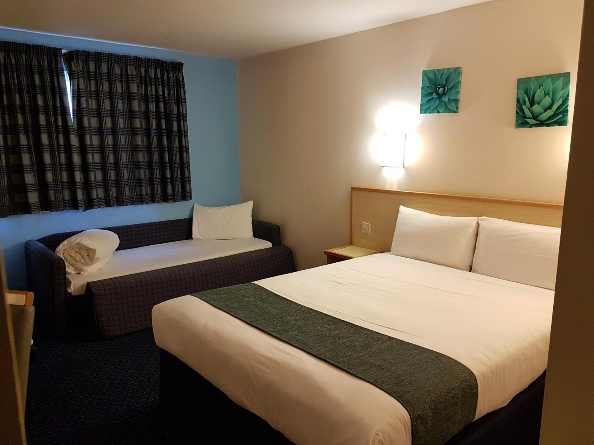 Days Inn Sutton Scotney North Номер фото