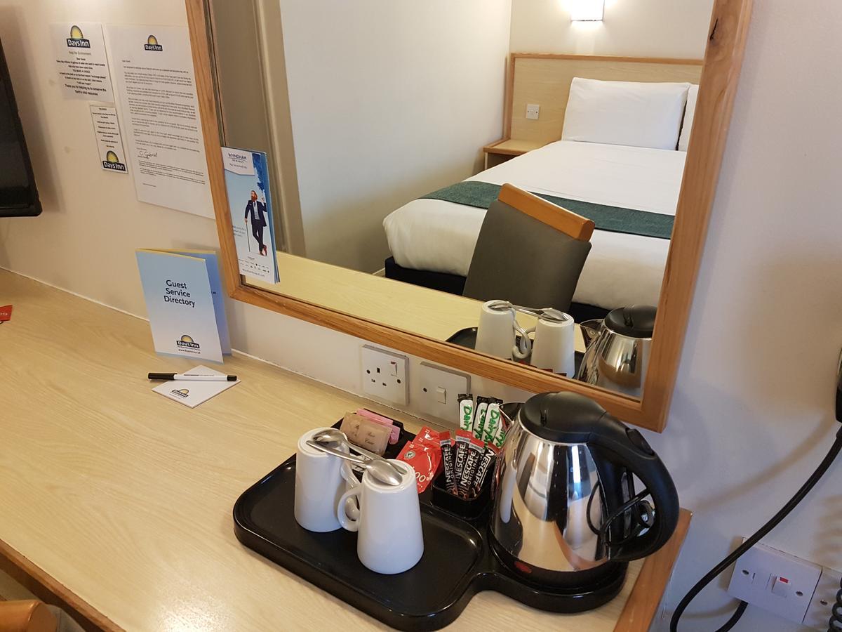 Days Inn Sutton Scotney North Экстерьер фото